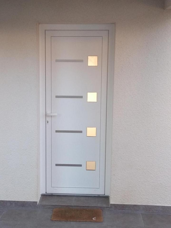 Portes sur mesure Bellenaves