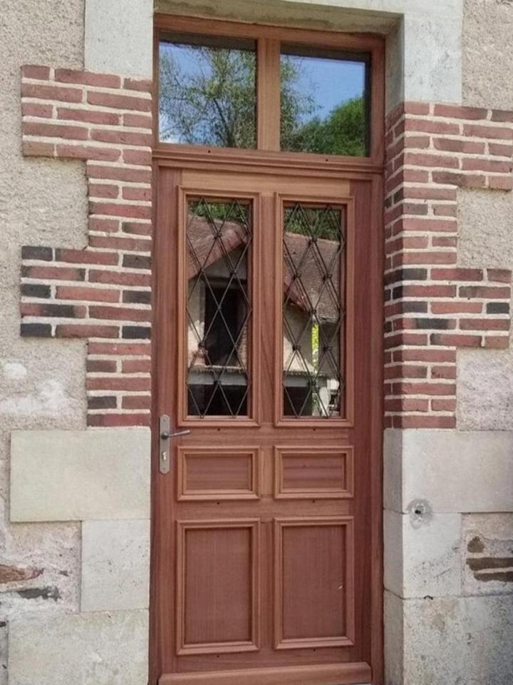 Portes sur mesure Bellenaves